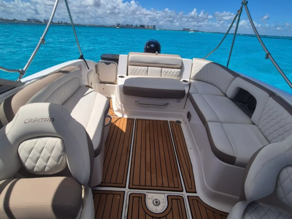 Lancha Chaparral 27 ft en Cancún, Quintana Roo