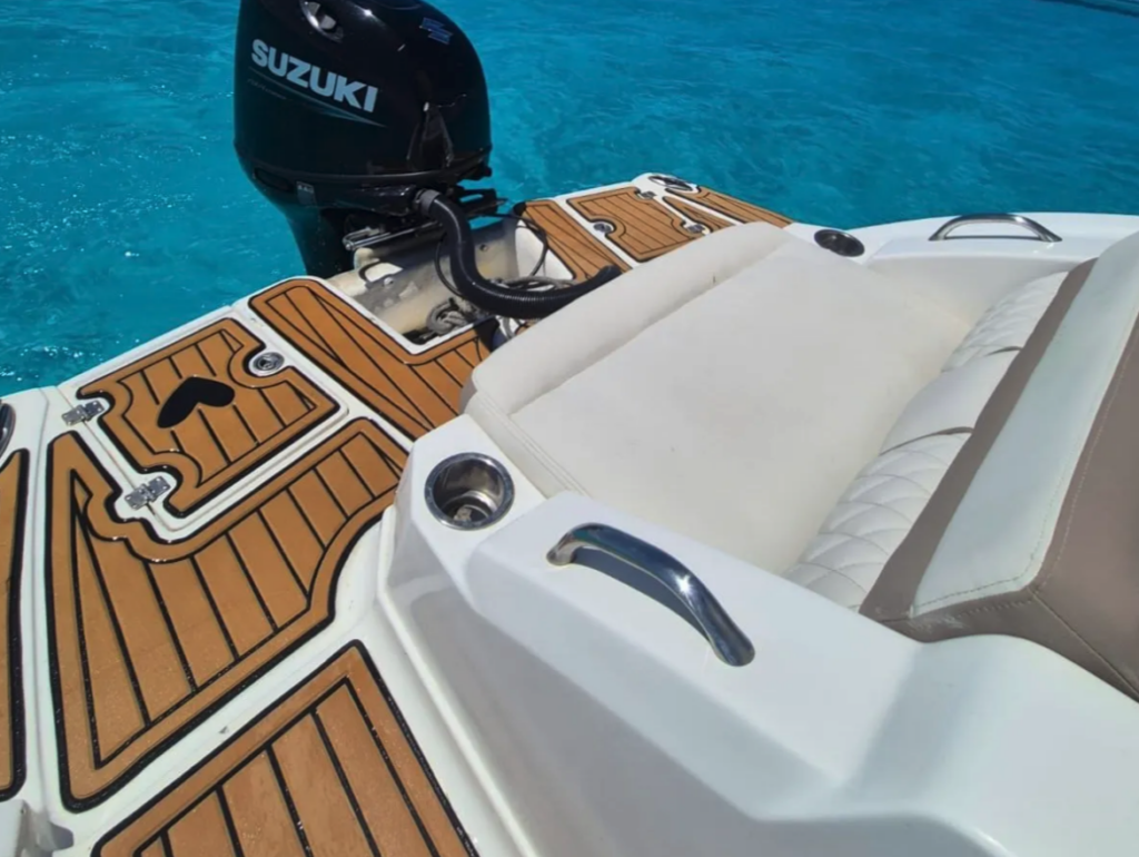 Lancha Chaparral 27 ft en Cancún, Quintana Roo